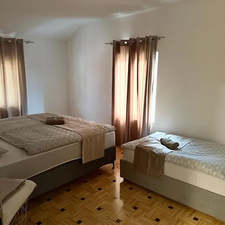 Apartma Vikovic Ii Apartma *