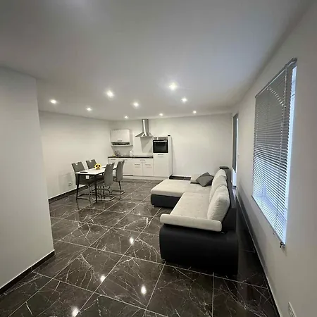Apartma Vikovic Ii Apartma Njiverce