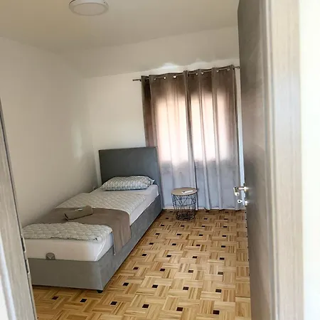 Apartma Vikovic Ii Apartma Njiverce